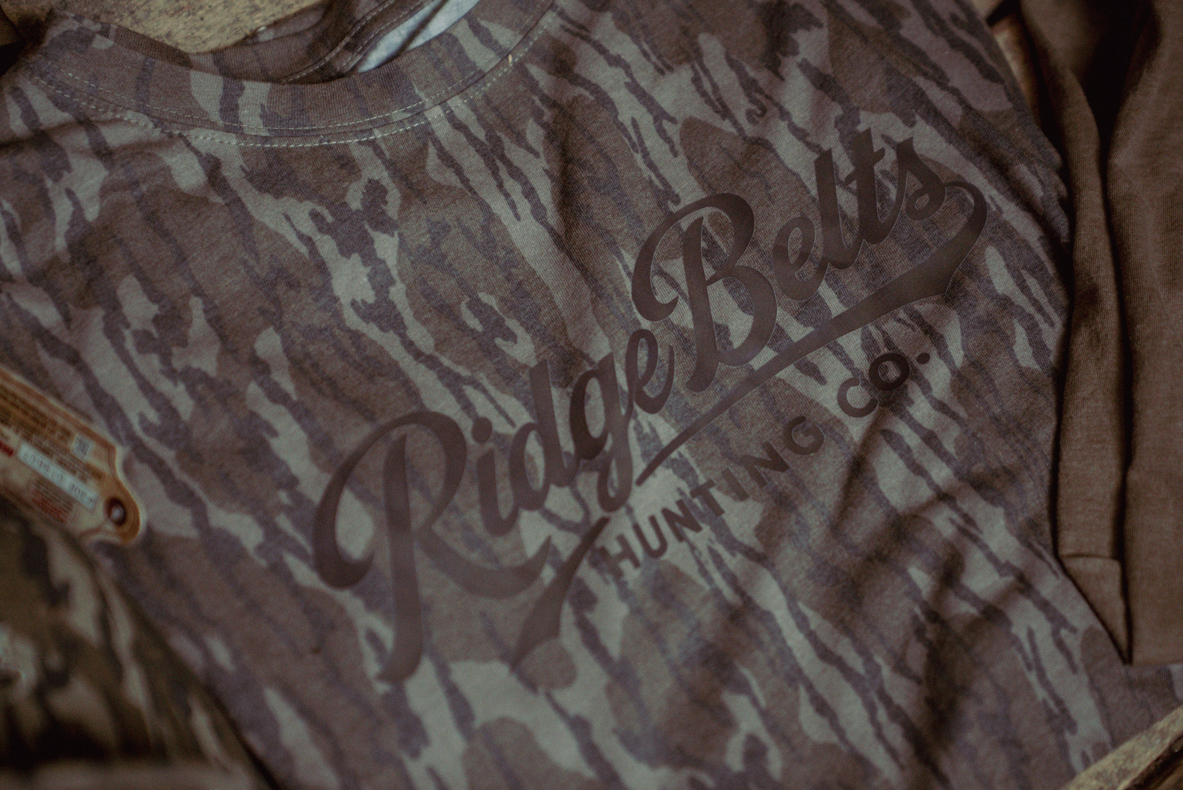 RB X MOSSY OAK WASHED TEE LONG SLEEVE - BOTTOMLAND