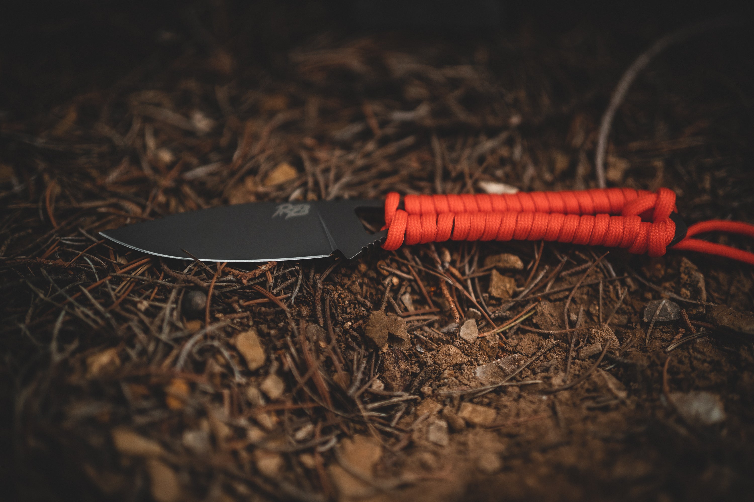 Buy online ultralight hunting knife. RIdge Blades Smoke Grey drop poing hunting knives for easy cleaning. Great lightweight hunting blades for the outdoors. Single blade hunting knife.