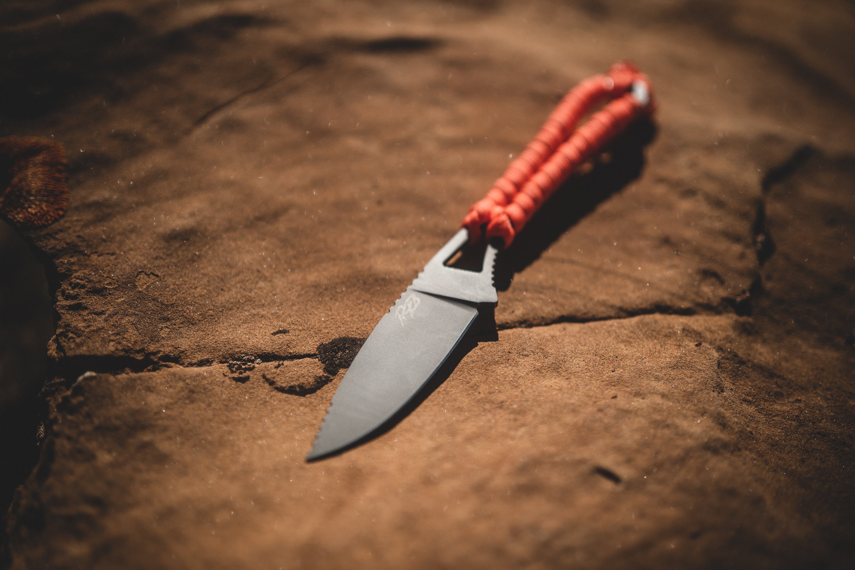 Buy online ultralight hunting knife. RIdge Blades Smoke Grey drop poing hunting knives for easy cleaning. Great lightweight hunting blades for the outdoors. Single blade hunting knife.