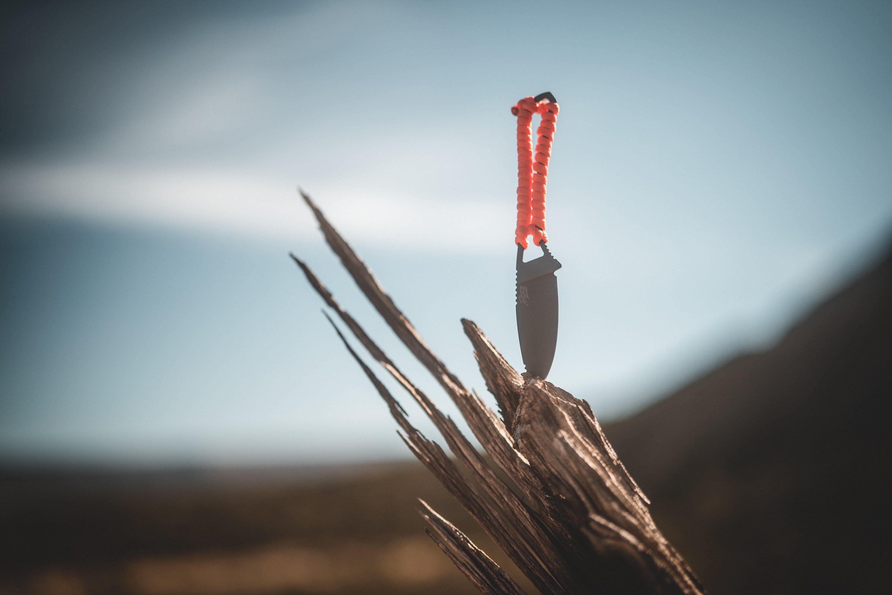 Buy online ultralight hunting knife. RIdge Blades Smoke Grey drop poing hunting knives for easy cleaning. Great lightweight hunting blades for the outdoors. Single blade hunting knife. Affordable outdoor knives.