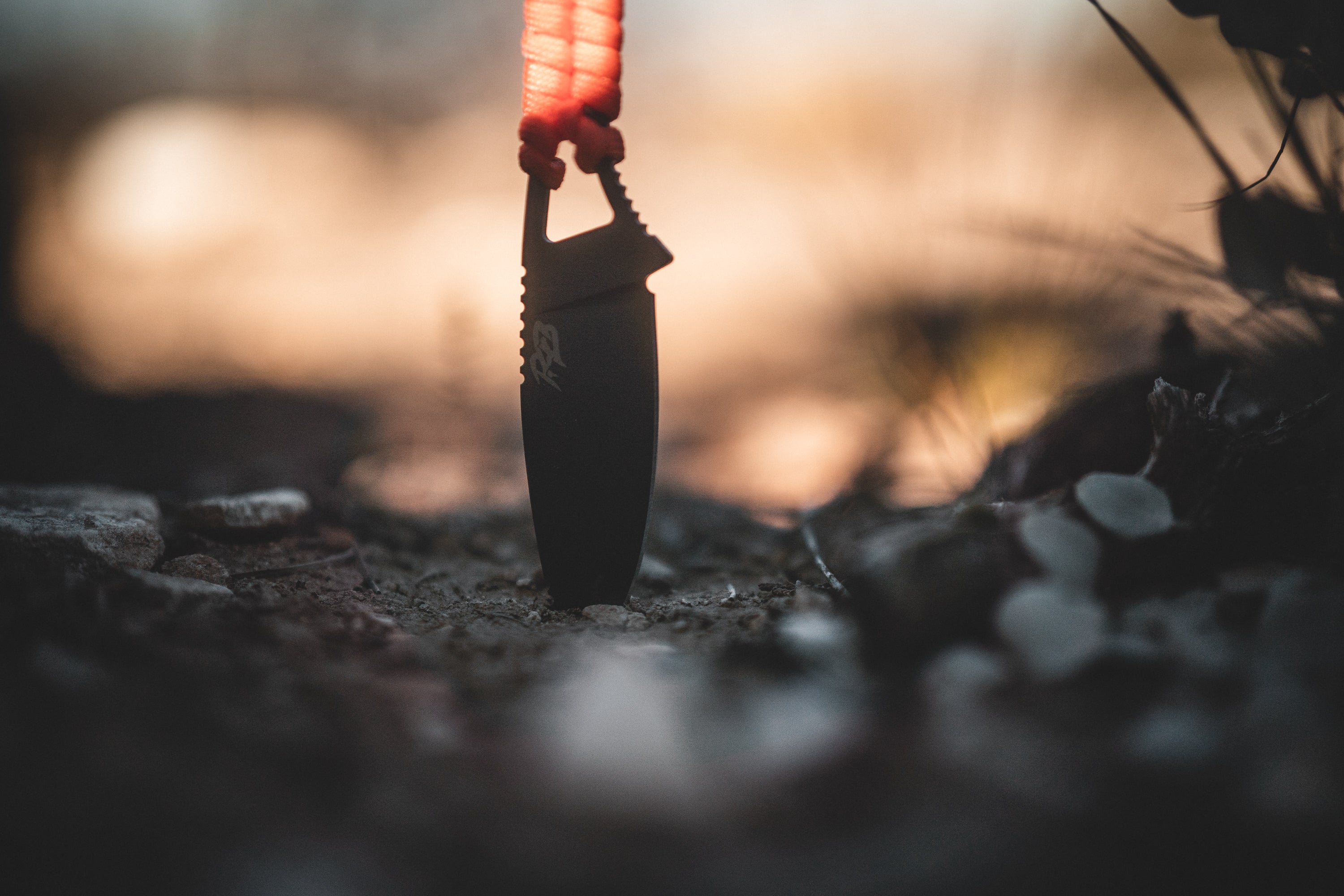 Buy online ultralight hunting knife. RIdge Blades Smoke Grey drop poing hunting knives for easy cleaning. Great lightweight hunting blades for the outdoors. Single blade hunting knife. Affordable outdoor knives.