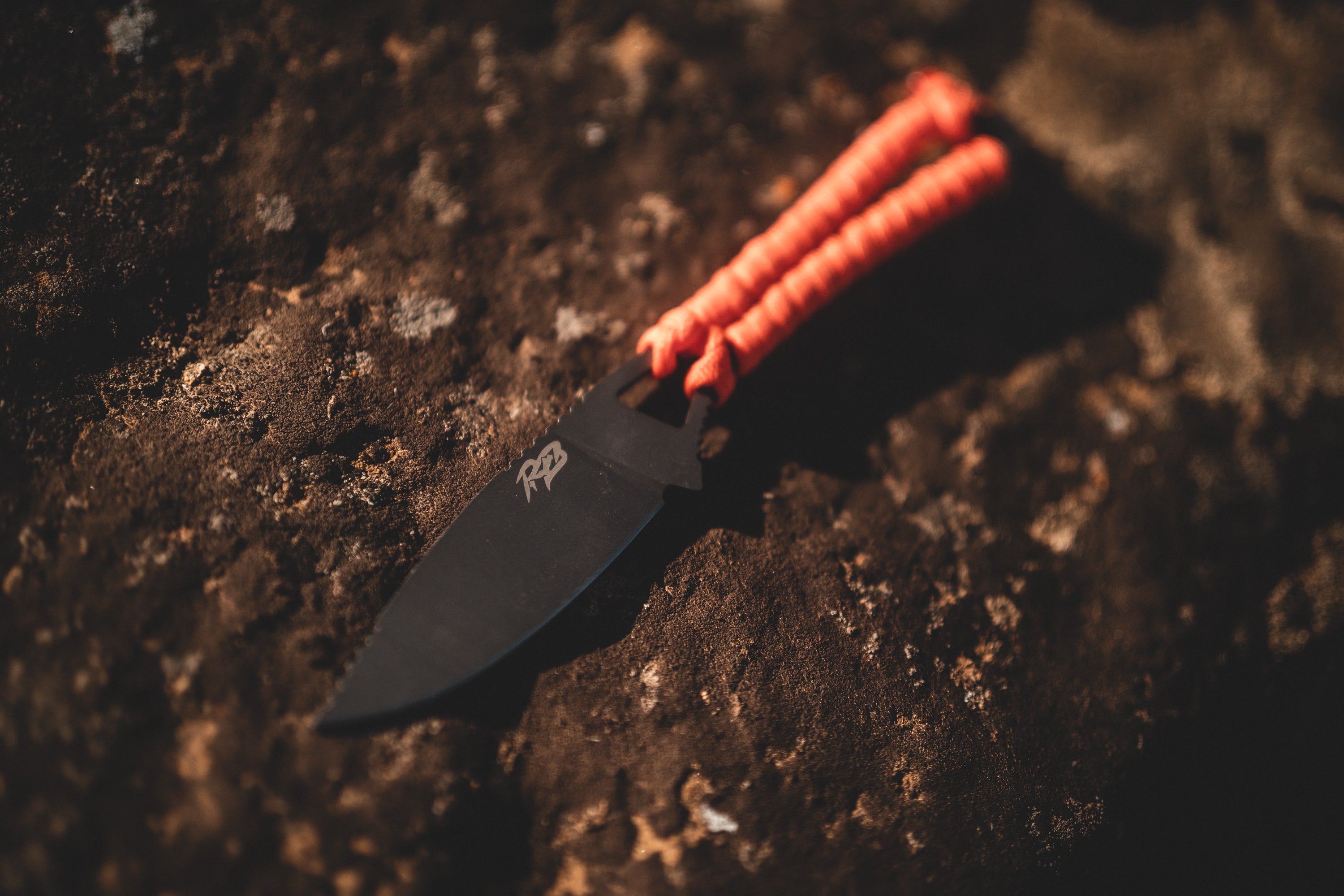 Buy online ultralight hunting knife. RIdge Blades Smoke Grey drop poing hunting knives for easy cleaning. Great lightweight hunting blades for the outdoors. Single blade hunting knife.