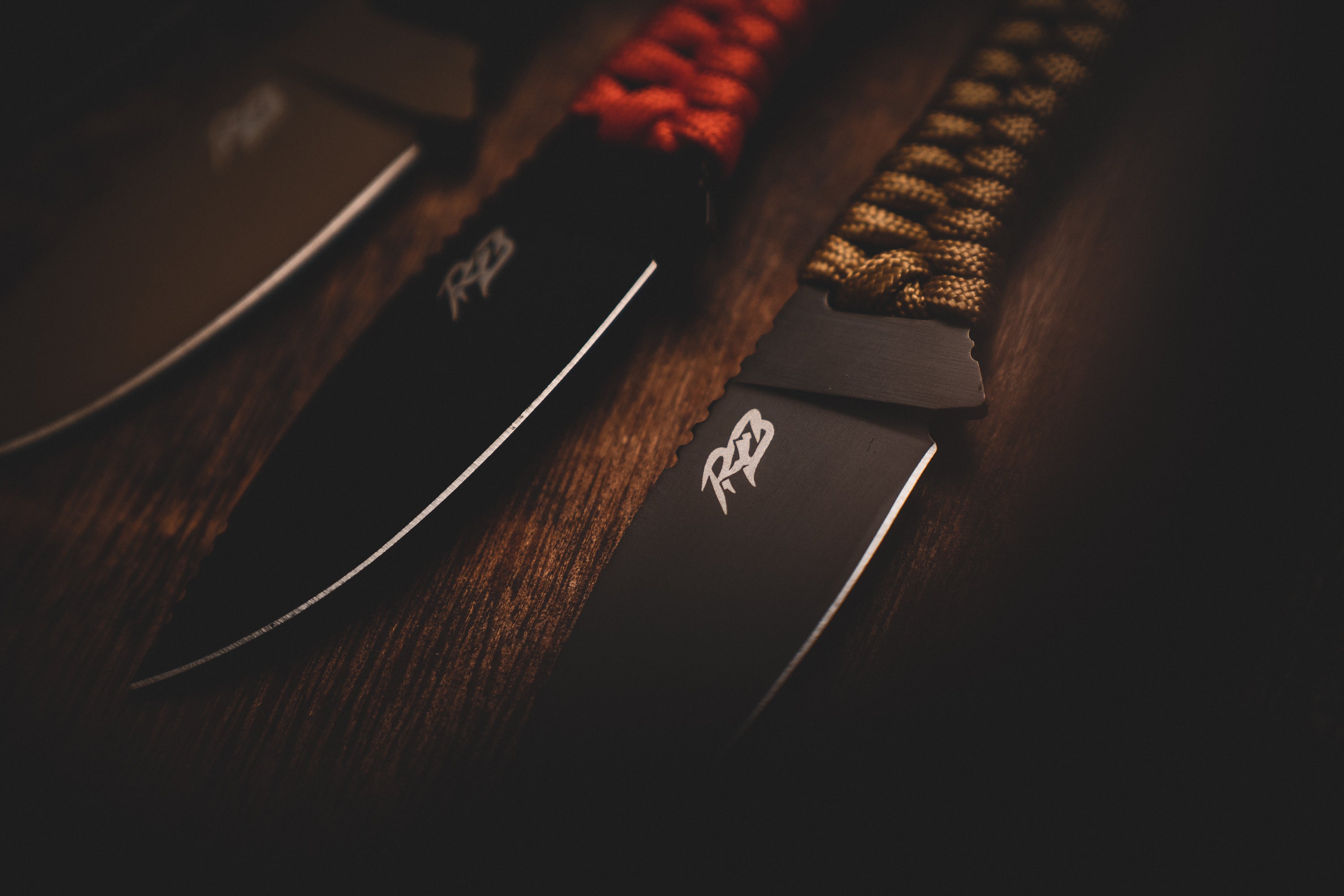 Buy online ultralight hunting knife. RIdge Blades Smoke Grey drop poing hunting knives for easy cleaning. Great lightweight hunting blades for the outdoors. Single blade hunting knife.