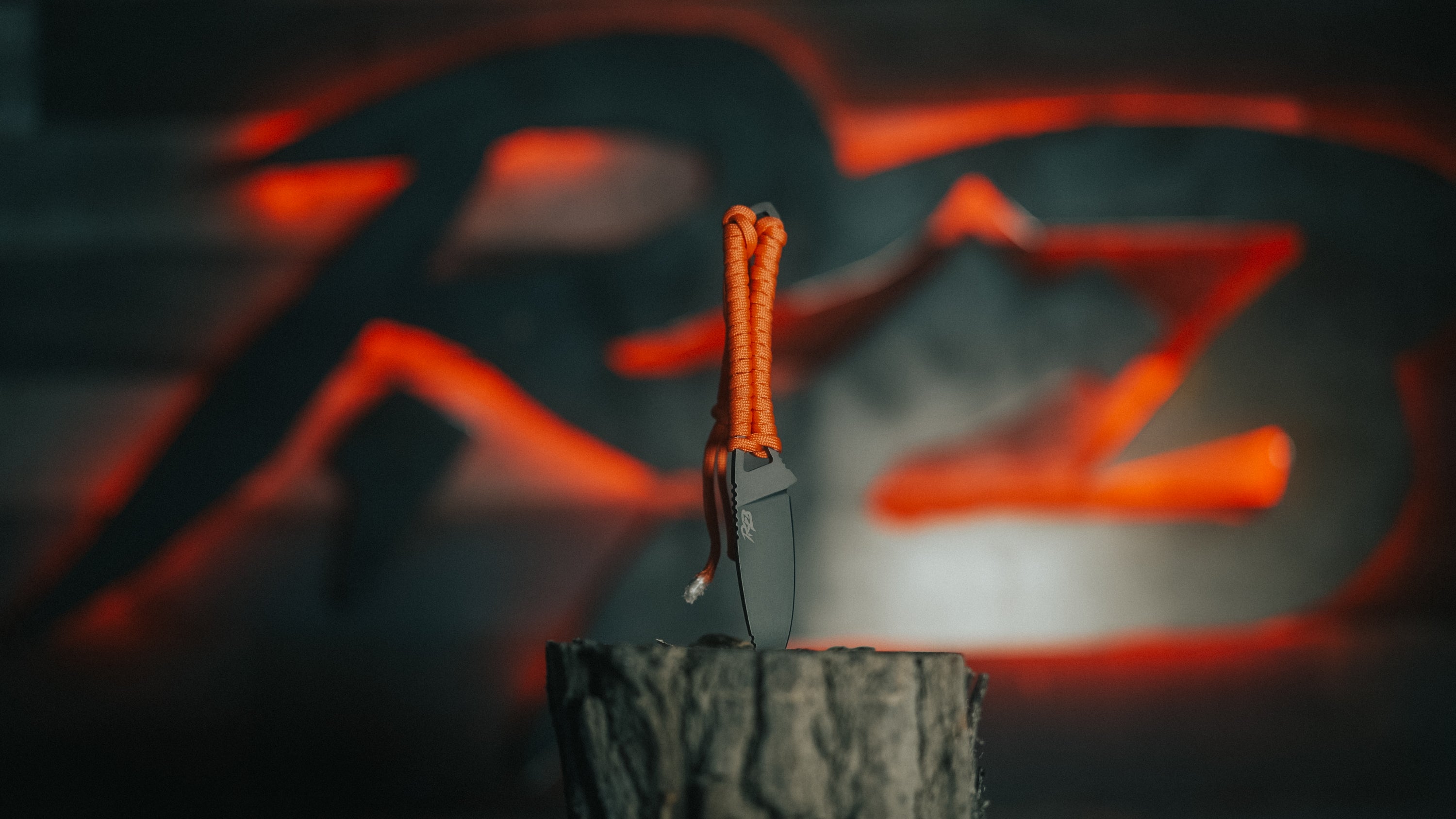 Buy online ultralight hunting knife. RIdge Blades Smoke Grey drop poing hunting knives for easy cleaning. Great lightweight hunting blades for the outdoors. Single blade hunting knife.
